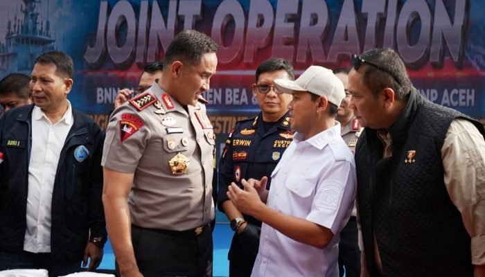 Dampingi Kapolri di Pidie, Wagub Aceh Apresiasi Pengungkapan Laboratorium Sabu Ilegal dan Bantuan Huntap